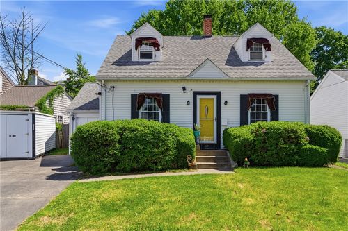69 Roger Williams Ave, Rumford, RI, 02916-2811 | Card Image
