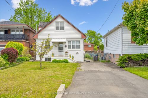 1059 Westmount Ave, Mississauga, ON, L5E1X5 | Card Image