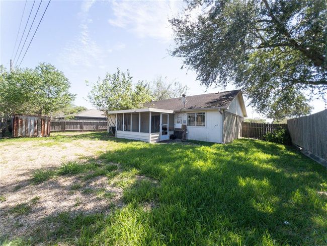 2907 Helmsley Dr, House other with 4 bedrooms, 2 bathrooms and null parking in Pearland TX | Image 26