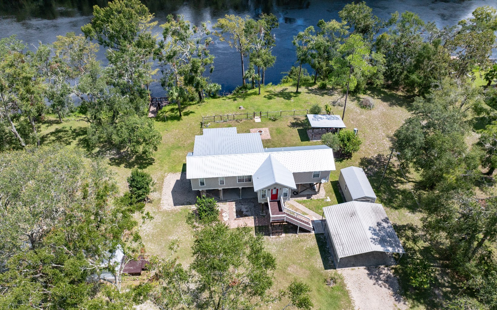 Banta Acres Rd, Mayo, FL 32066