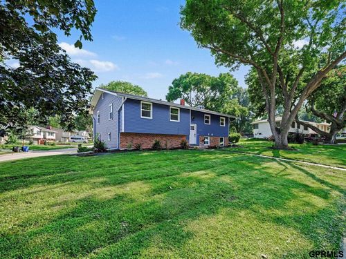 13359 Trendwood Drive, Omaha, NE, 68144 | Card Image