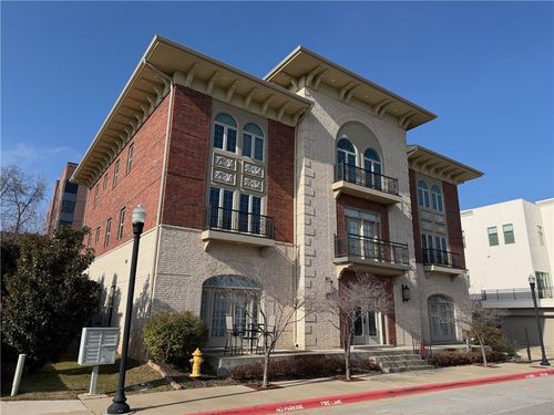 212-212 Se A St, Bentonville, AR, 72712-5930 | Card Image