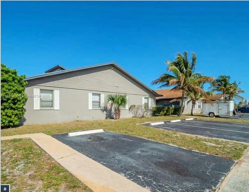 apt-a-170 W 28th St, Riviera Beach, FL, 33404-4465 | Card Image