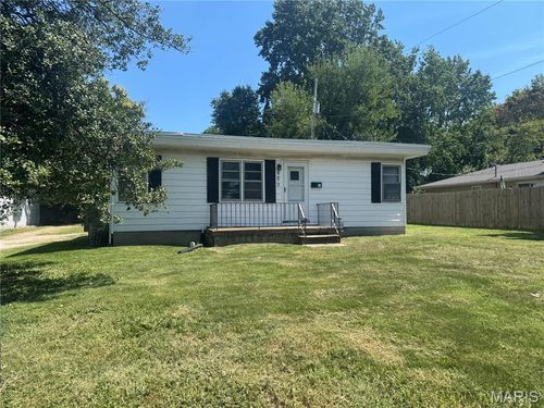 546 40th St, Belleville, IL, 62226-5616 | Card Image