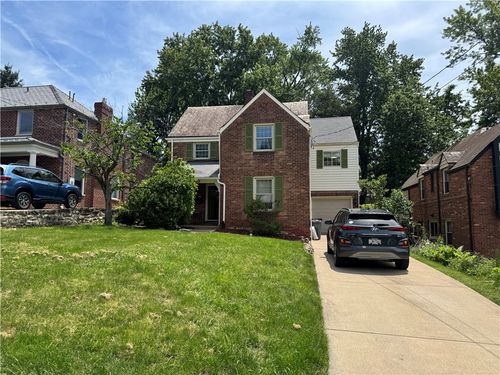 633 Crystal Dr, Mt. Lebanon, PA, 15228-2526 | Card Image