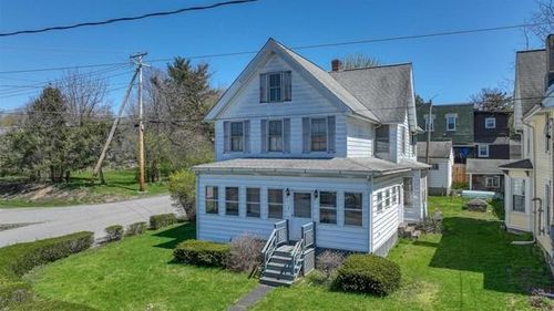 34 Market St, Chelsea, NY, 12512 | Card Image