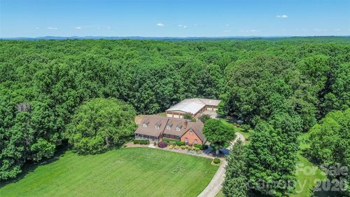 229 Dunlap Gate Rd, Statesville, NC, 28625-1483 | Card Image