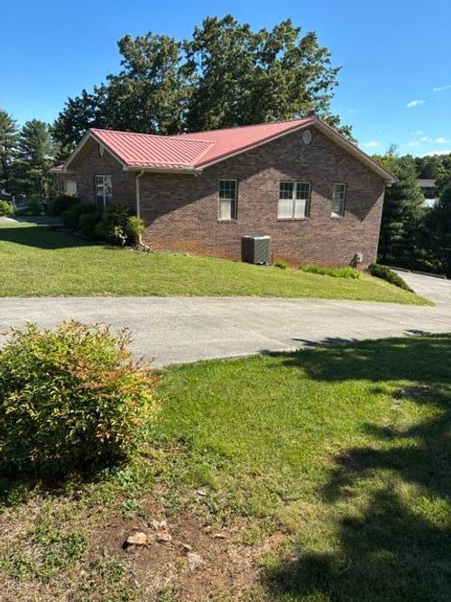 2290 Old Ford Road, Morristown, TN, 37814 | Card Image