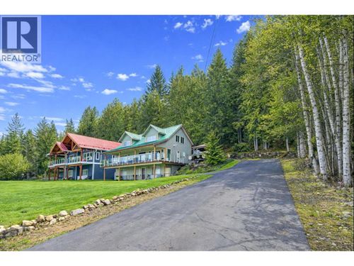3572 Eagle Bay Rd, Eagle Bay, BC, V0E1T0 | Card Image