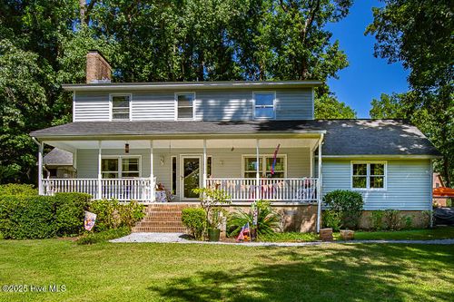 101 Hughes Ln, New Bern, NC, 28560-9472 | Card Image