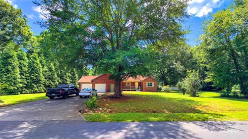 4885 Maggie Dr, Hickory, NC, 28602-9462 | Card Image