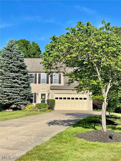 887 Willow Creek Dr, Fairlawn, OH, 44333-5000 | Card Image