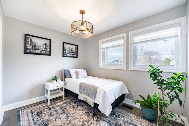 54 Mitchell Ave, House other with 5 bedrooms, 3 bathrooms and 4 parking in Whitby ON | Image 18