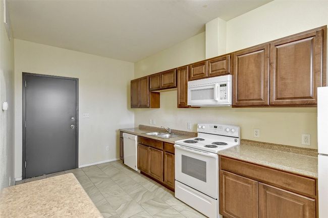 APT-202 - 420 N Pleasant Valley Rd, Condo with 1 bedrooms, 1 bathrooms and 1 parking in Austin TX | Image 17