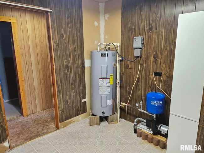 13973 Halliday Rd, Home with 2 bedrooms, 1 bathrooms and null parking in Plainview IL | Image 36