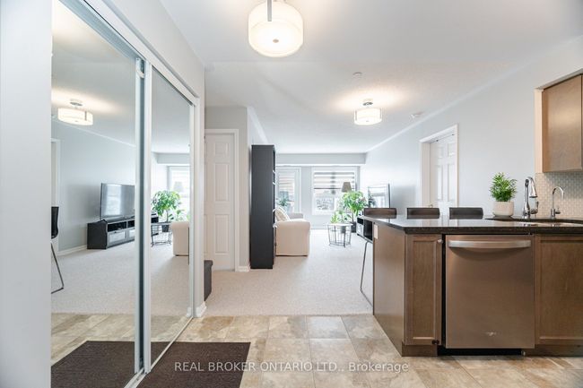 307 - 1045 Nadalin Hts, Condo with 2 bedrooms, 2 bathrooms and null parking in Milton ON | Image 6
