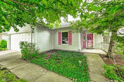 40 Ashwood Cir, Brownsburg, IN, 46112-1453 | Card Image