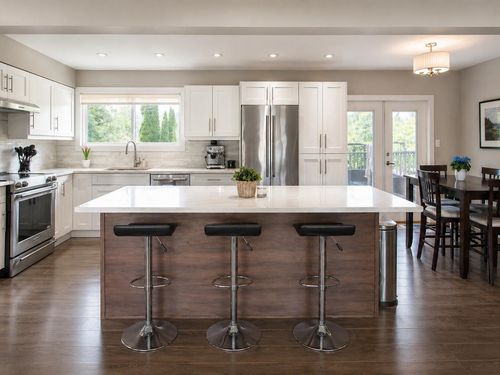 1820 Cedar Dr, Squamish, BC, V8B0X6 | Card Image