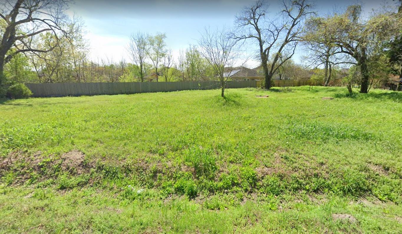 Land in Houston 5