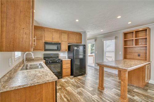 230 N 2nd St, Berthoud, CO, 80513-1311 | Card Image