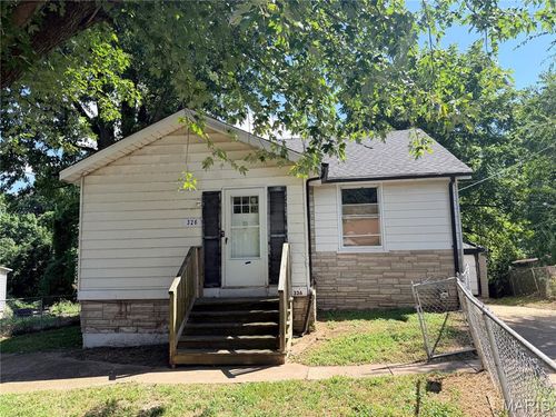 326 Midridge Dr, Saint Louis, MO, 63137-3644 | Card Image