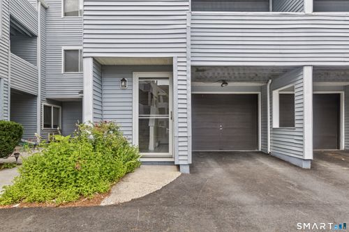 8-1 Beaver Brook Rd, Danbury, CT, 06810-6249 | Card Image
