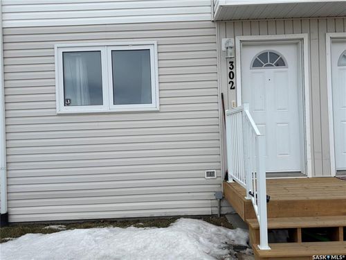 302-851 Chester Rd, Moose Jaw, SK, S6J0A4 | Card Image