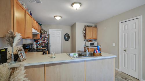 bldg-13-56122 Stoney Place Ln, Shelby Twp, MI, 48316-4917 | Card Image