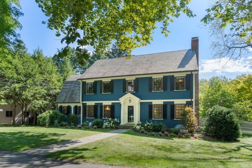 17 Glenoe Rd, Chestnut Hill, MA, 02467-2342 | Card Image