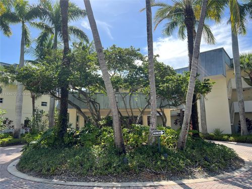 apt-312-8950 Sw 69th Ct, Pinecrest, FL, 33156-1649 | Card Image