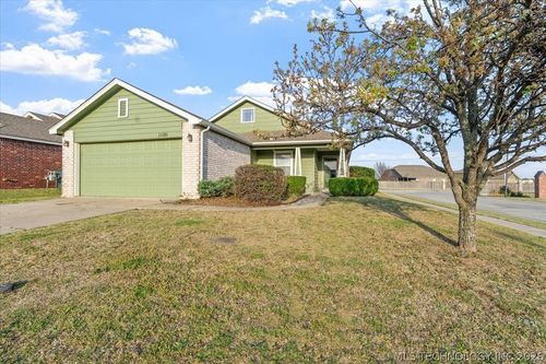 11101 N 144th East Ave, Owasso, OK, 74055-2680 | Card Image