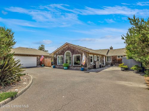 89742 Ocean Dr, Warrenton, OR, 97146-7194 | Card Image