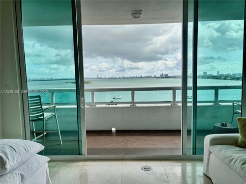 905-1800 N Bayshore Dr, Miami, FL, 33132-3251 | Card Image