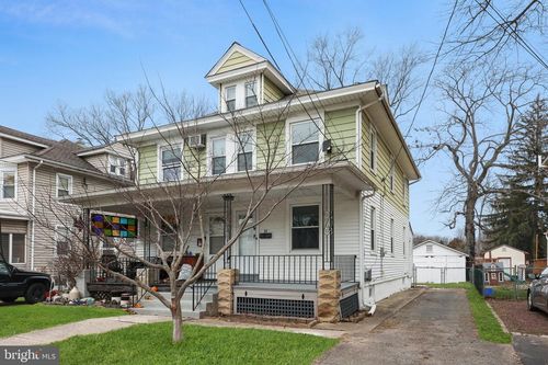 34 E Hendrickson Ave, MORRISVILLE, PA, 19067-6218 | Card Image
