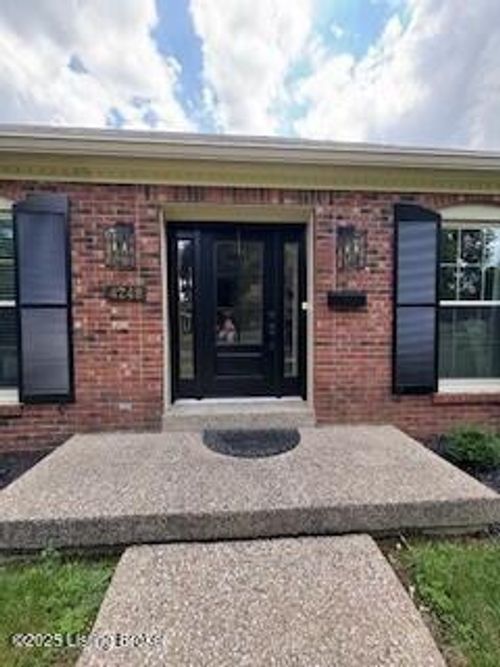 4248 Darbrook Rd, Louisville, KY, 40207-2844 | Card Image