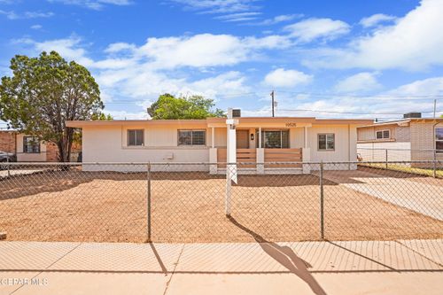 10525 Kendall St, El Paso, TX, 79924-1907 | Card Image