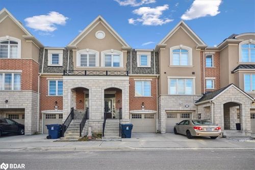 5 Fusilier Dr, Toronto, ON, M1L0J4 | Card Image