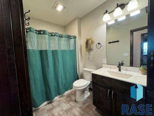 2201 Dean Dr, House other with 5 bedrooms, 4 bathrooms and null parking in Mitchell SD | Image 34