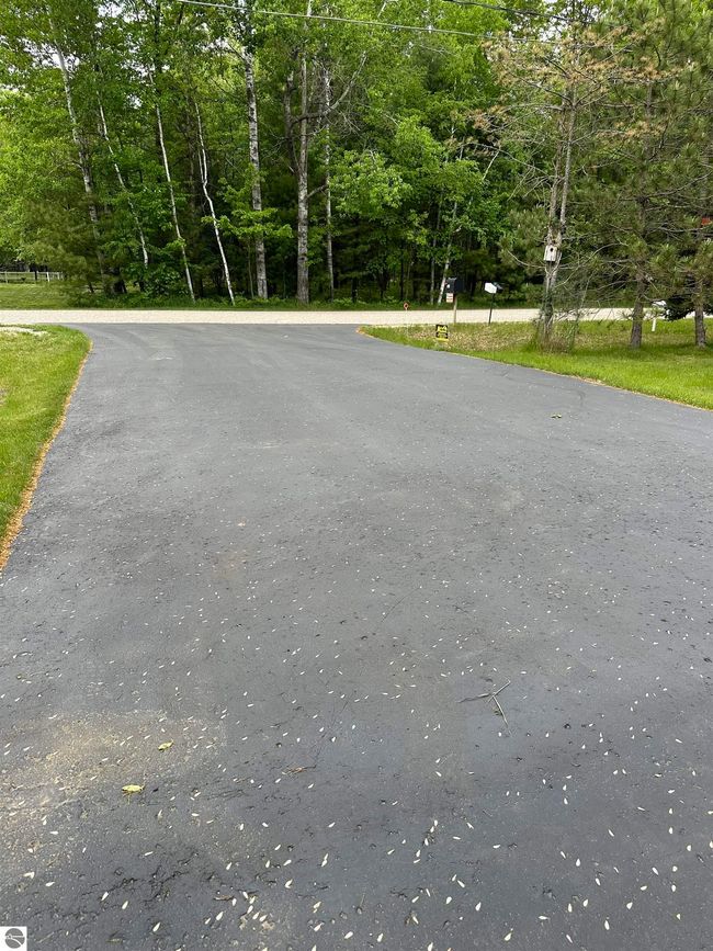6239 Blackberry Dr, House other with 3 bedrooms, 1 bathrooms and null parking in Alger MI | Image 41