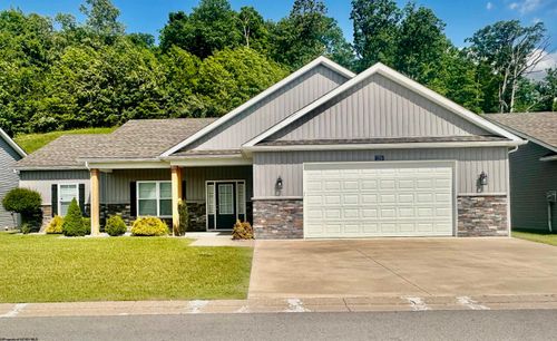 216 Crimson Lane, Bridgeport, WV, 26330 | Card Image
