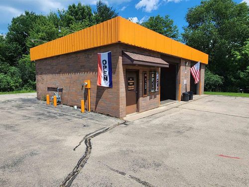 135 Meadow Road, IOLA, WI, 54945 | Card Image