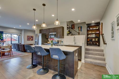 3111 Mayberry Plz, Omaha, NE, 68105-2073 | Card Image