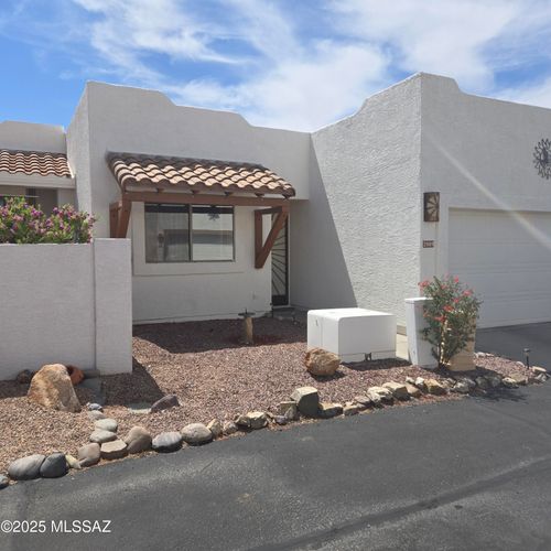 2909 S Full Moon Dr, Tucson, AZ, 85713-4382 | Card Image