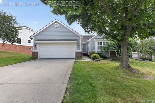41703 Kirkwood Dr, Novi, MI, 48377-1542 | Card Image