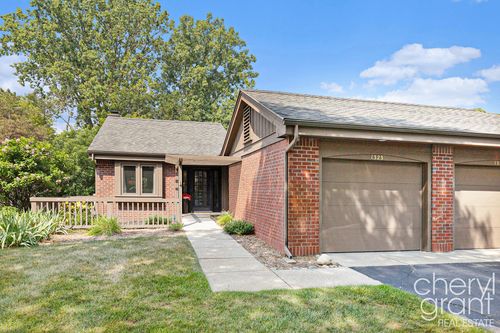 bldg-15-1323 Suncrest Dr, Grand Rapids, MI, 49525-4561 | Card Image