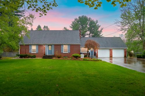 9883 Almena Dr, Kalamazoo, MI, 49009-7913 | Card Image
