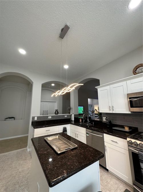 29651 Birds Eye Dr, Wesley Chapel, FL, 33543-9520 | Card Image