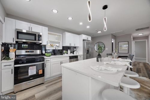 1002 7th St, LAUREL, MD, 20707-3809 | Card Image