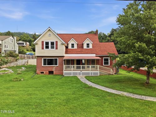 460 Park St, Gate City, VA, 24251-2899 | Card Image