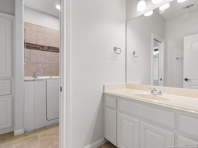 30031 Cibolo Trce, House other with 3 bedrooms, 3 bathrooms and null parking in Fair Oaks Ranch TX | Image 34